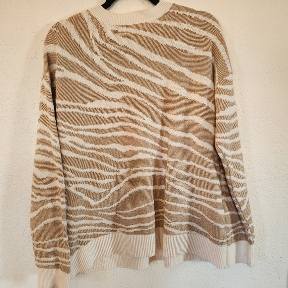 Banana Republic Cream Brown Animal Print Patterned Oversized V-Neck Sweater Sz M - Picture 2 of 5